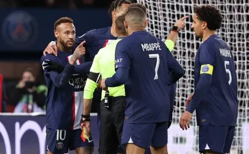 Momento de la expulsión de Neymar. Getty.