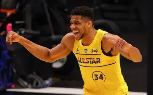 Una de las nuevas figuras de la NBA, primer extranjero en ganar el premio MVP (Getty Images)