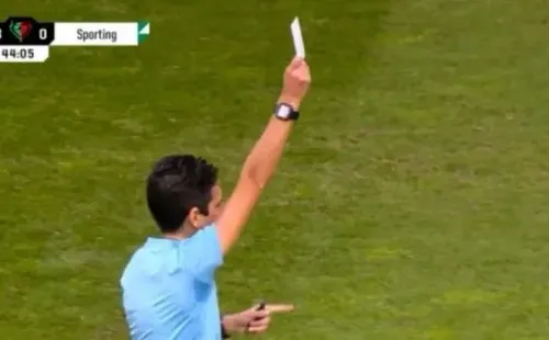 Primera tarjeta blanca de la historia en el Benfica vs. Sporting de Lisboa.