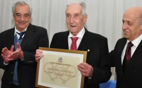 Sienra homenajeado por el Comite Olímpico Uruguayo.
