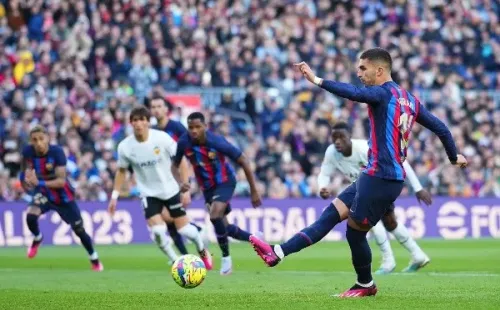 Ferrán Torres podría haber aumentado el marcador, pero falló su lanzamiento desde el punto del penal.