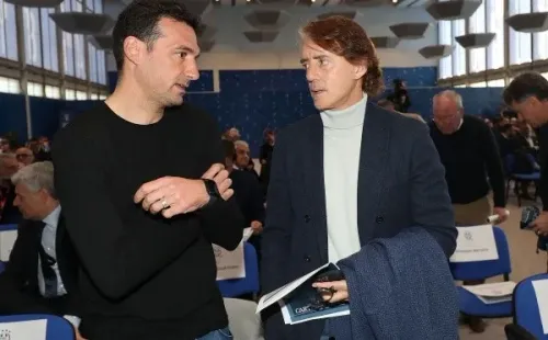 Lionel Scaloni y Roberto Mancini. Los entrenadores se cruzaron en febrero en Converciano en el evento de la Panchina d'Oro.