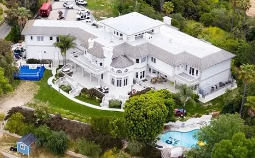 La impresionante mansión en la que vive el boxeador y youtuber (Clint Brewer)