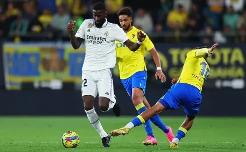 Acción de juego entre Real Madrid y Cádiz. Getty.
