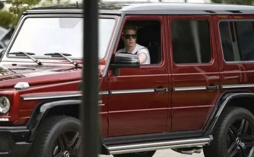 Con gustos bien específicos, De Bruyne disfruta de su Mercedes AMG G3 (Twitter)