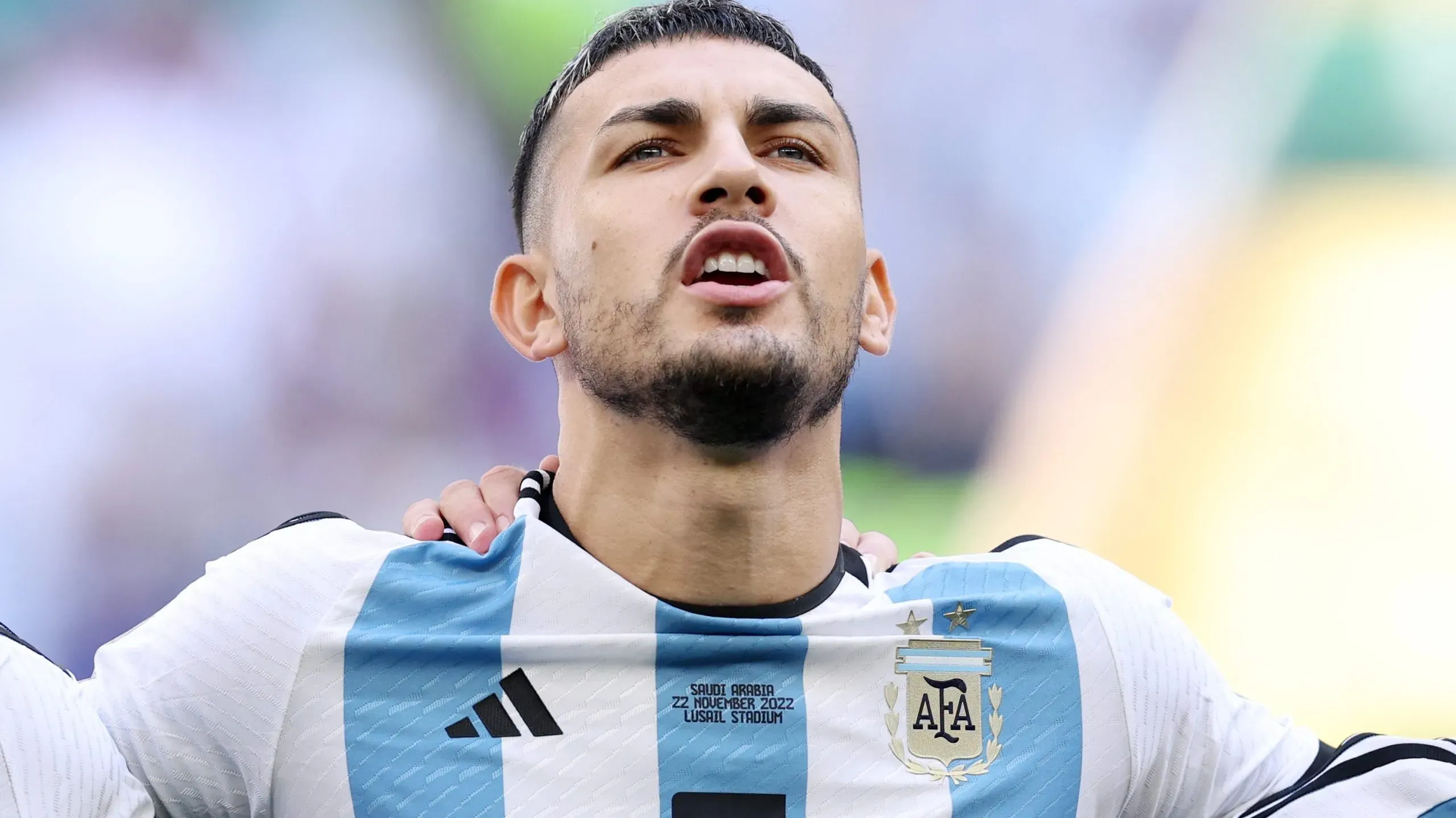 Leandro Paredes en la previa del encuentro que la Selección Argentina disputó ante Arabia Saudita en Qatar 2022. Getty Images.