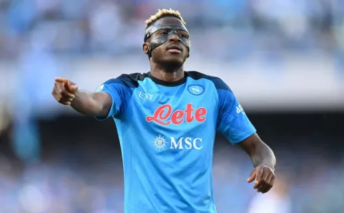 Victor Osimhen, el delantero que Campos quiere para PSG.