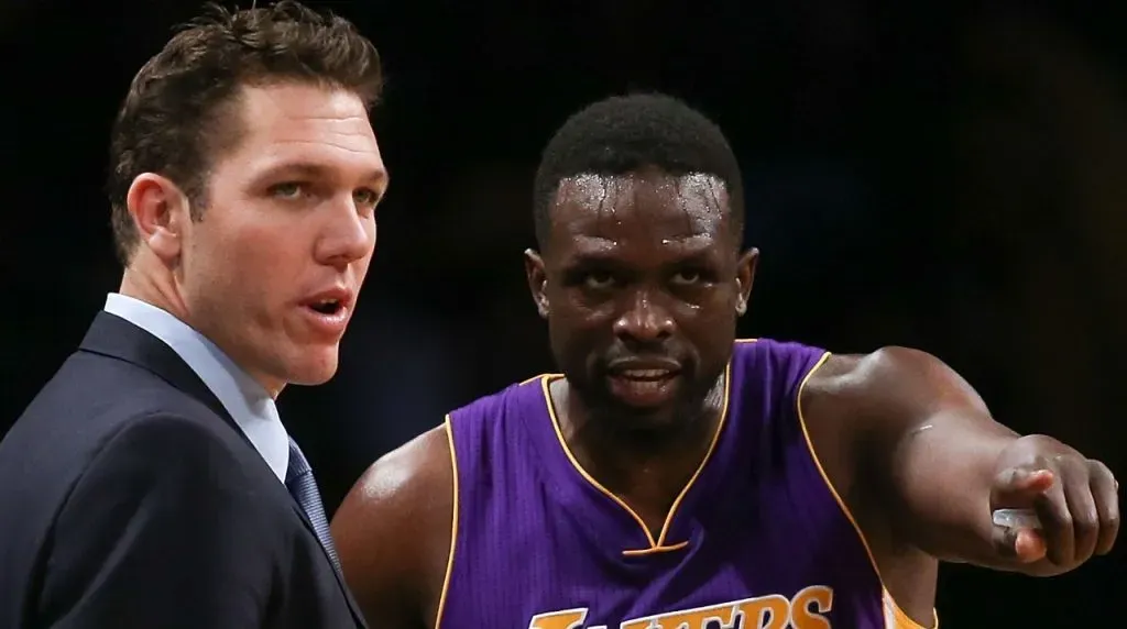Luke Walton y Luol Deng (Foto: Getty Images)