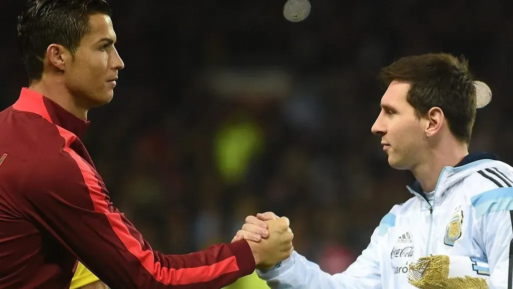 Cristiano Ronaldo vs Lionel Messi, la rivalidad del siglo en el fútbol mundial.