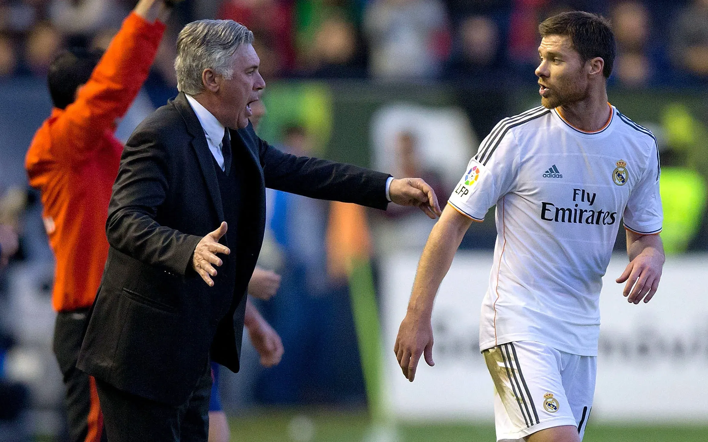 Carlo Ancelotti junto a Xabi Alonso en la época que coincidieron en el Real Madrid. Getty Images.