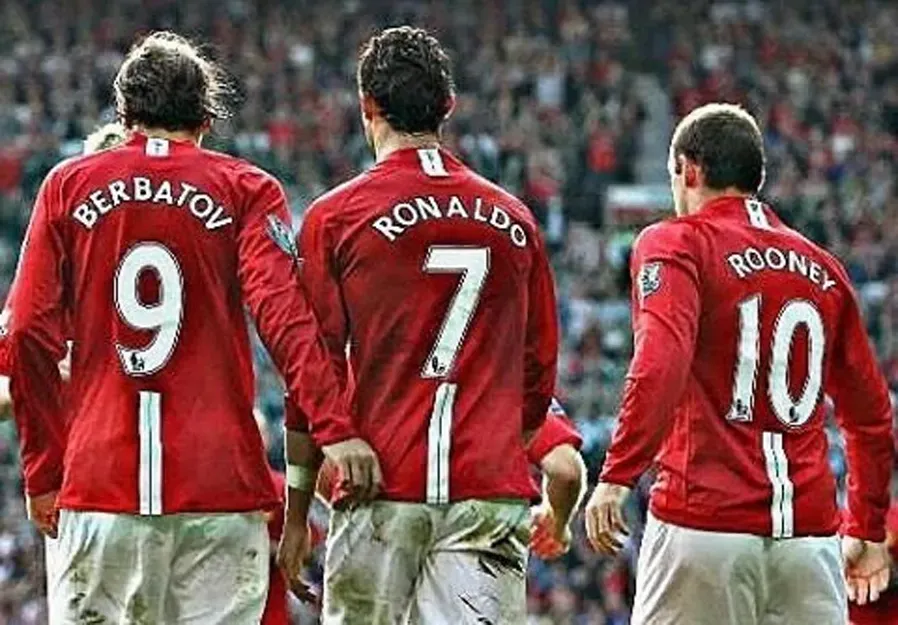 Berbatov conformó una ofensiva temible junto a Rooney y Ronaldo, en la mejor época del Manchester United.