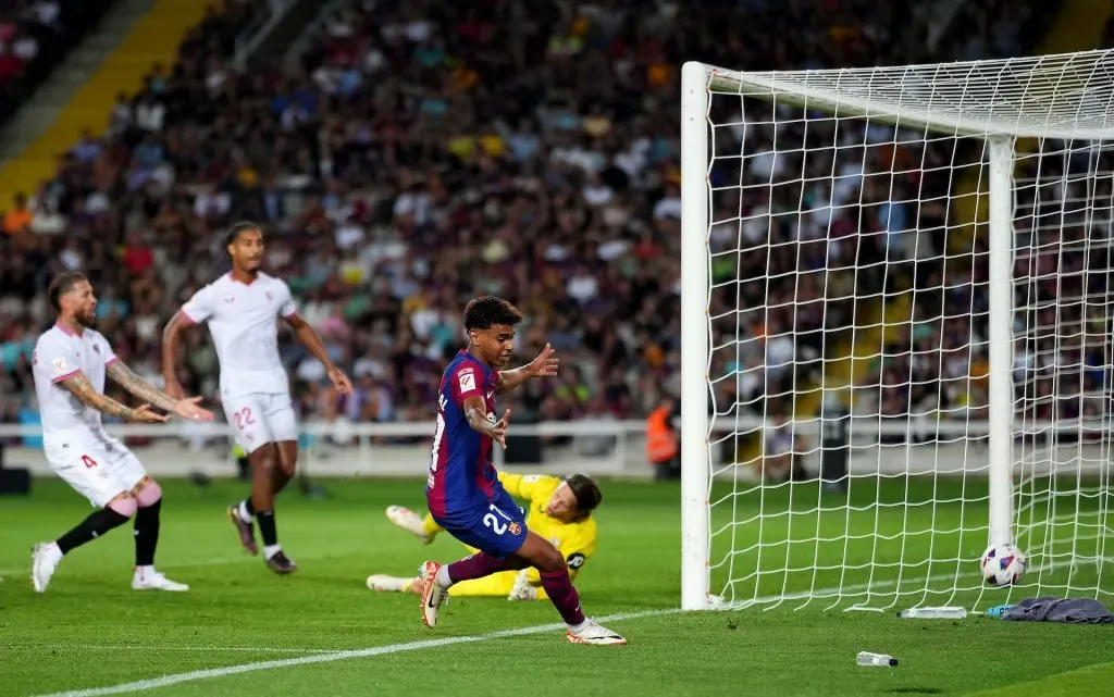 Ramos terminó marcando en contra el único gol del duelo entre Barcelona y Sevilla