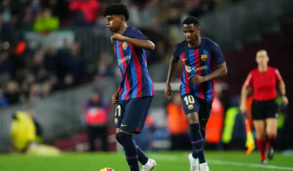 Lamine Yamal y Lionel Messi: Getty Images