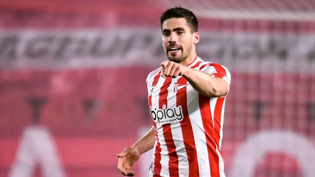 Fabián Noguera, jugando para Estudiantes en 2021 (Getty Images).