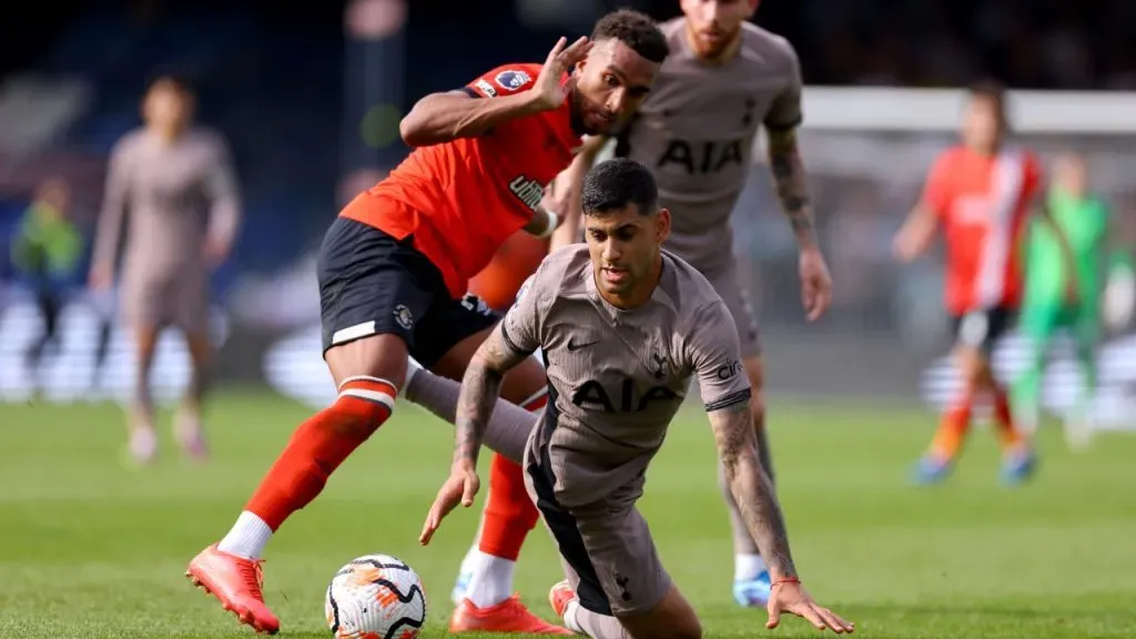 Cristian Romero, figura de Tottenham ante Luton (Getty Images).