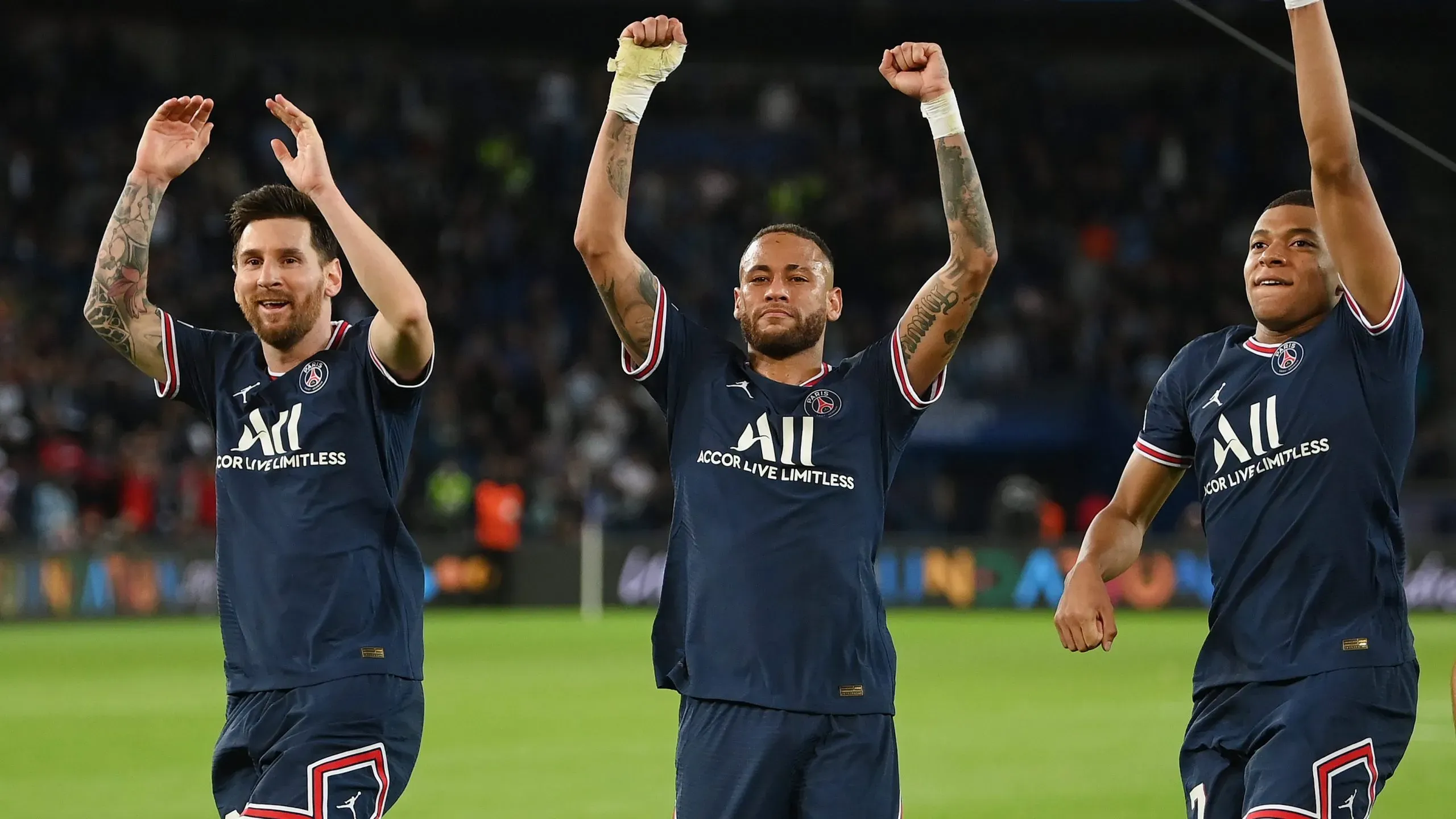 Con Lionel Messi y Neymar se vio una versión mucho mejor de Kylian Mbappé que en la actualidad. Getty Images.