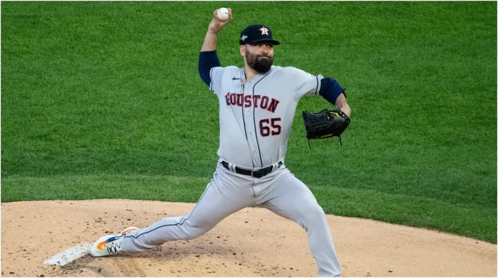 José Urquidy durante el Juego 4 de la Serie Divisional de la Liga Americana entre Astros y Twins (Foto: Stephen Maturen/Getty Images)