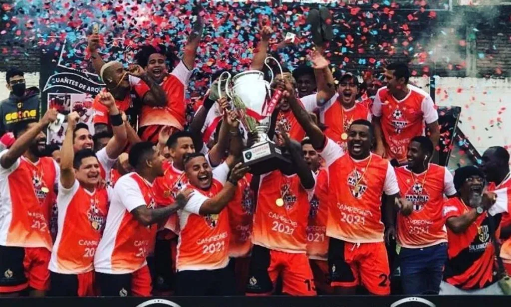 Naranja Mecánica con sus refuerzos de primera fueron campeones provinciales de Guayas.