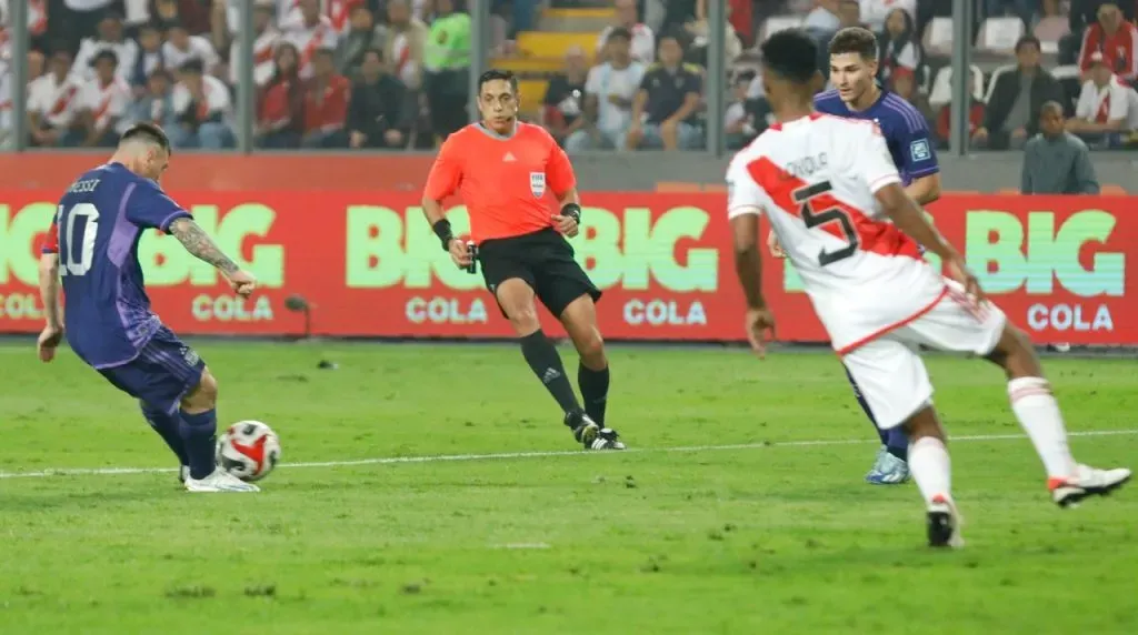 El segundo gol de Messi en Argentina vs. Perú. (Foto: Getty Images)