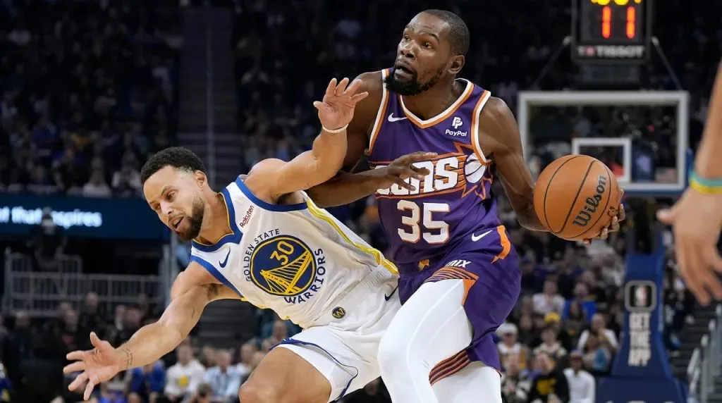 Stephen Curry y Kevin Durant ganaron dos títulos en Warriors. (Foto: Getty Images)