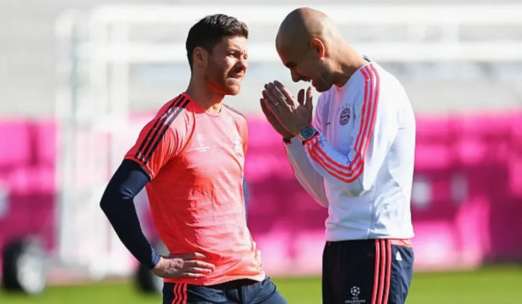 Xabi Alonso y Pep Guardiola por Bayern Munich en el 2015: Getty Images