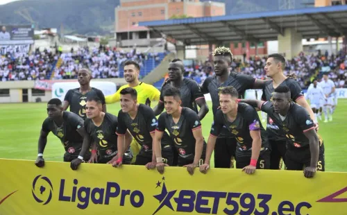 Libertad de Loja jugó su último partido de la LigaPro en la jornada 13 ante Liga de Quito, donde cayó 2×0. (FOTO:  API)