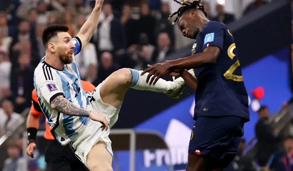 Eduardo Camavinga vs. Lionel Messi en la final de Qatar 2022: Getty Images