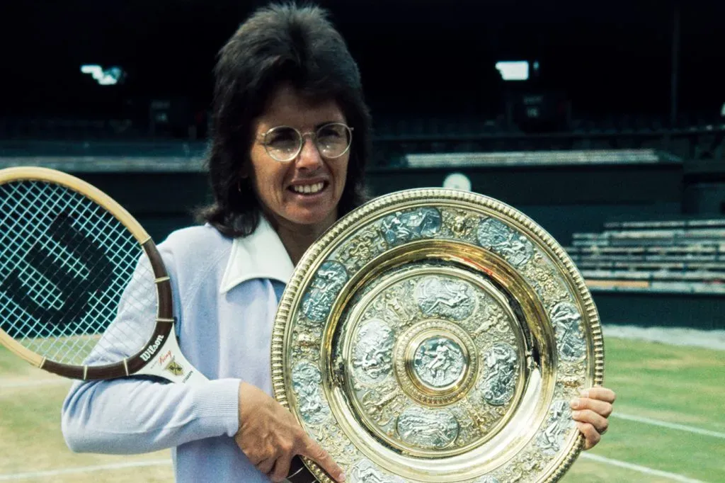 La norteamericana con el trofeo de Wimbledon en 1973. AELTC/Michael Cole