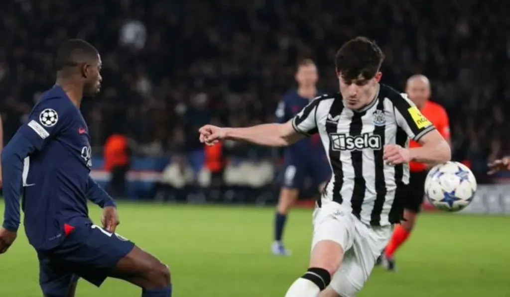 El polémico penalti pitado a PSG anoche: Getty Images