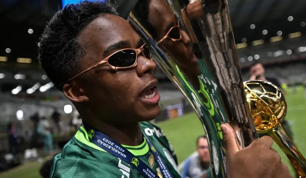 Endrick festeja el título obtenido anoche con Palmeiras: Getty Images
