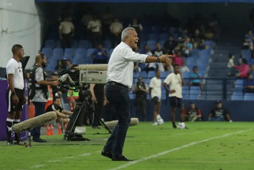 Hernán Torres dejó en duda su continuidad en Emelec tras su último partido ante Deportivo Cuenca.