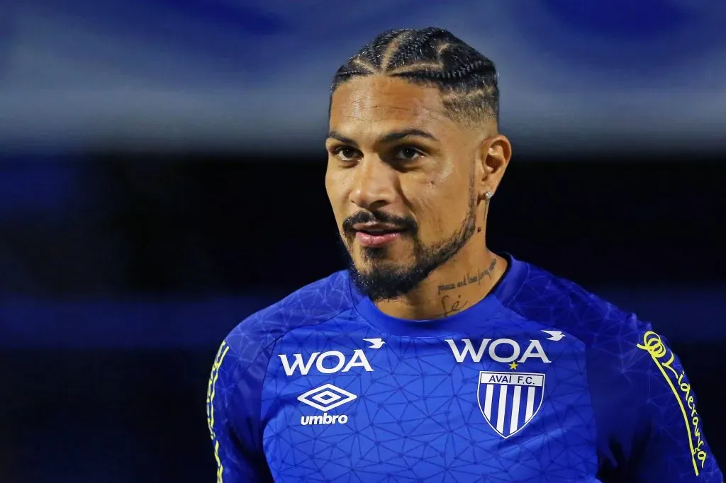 Paolo Guerrero tuvo su último paso por Brasil a inicios del 2022 con el Avaí. Foto: Getty.