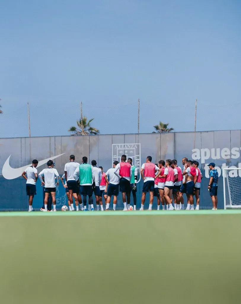 Un día de entrenamiento para Alianza Lima. (Foto: Twitter).