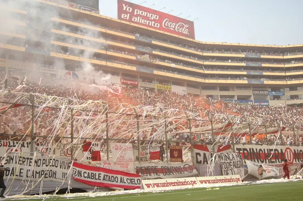 Hincha de Universitario. (Foto: Pinterest).