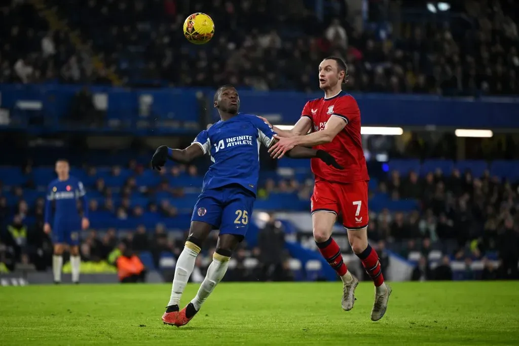 Moisés Caicedo jugó los 90 minutos en la goleada de Chelsea en la FA CUP. (Foto: GettyImages)