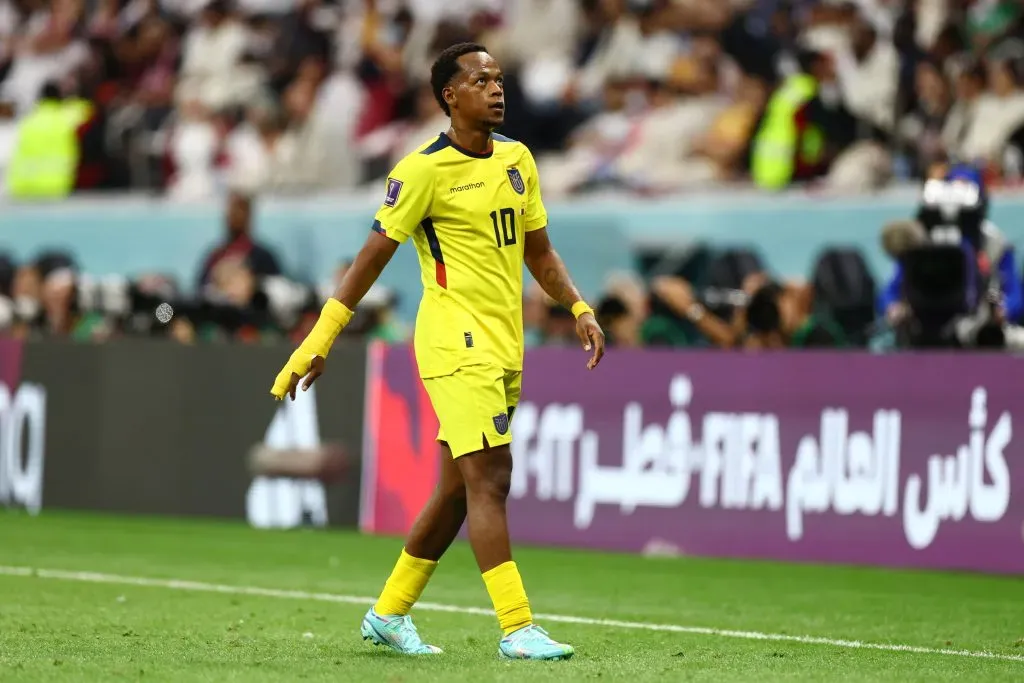 Romario Ibarra en el partido entre Qatar y Ecuador en la Copa del Mundo 2022. Foto: Getty.