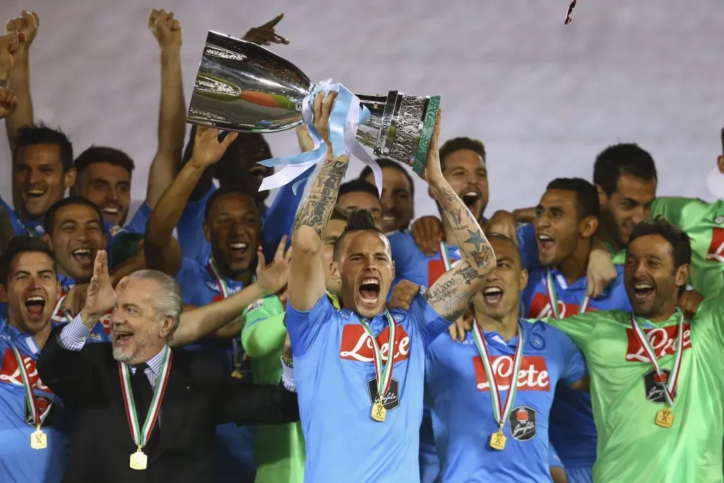 La última vez que el Napoli ganó la Supercopa fue a la Juventus en el 2014. Getty Images.