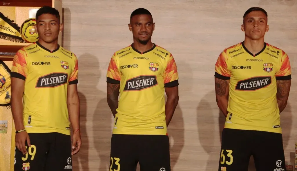 Barcelona SC presentó su nueva indumentaria para este 2024. (Foto: API)