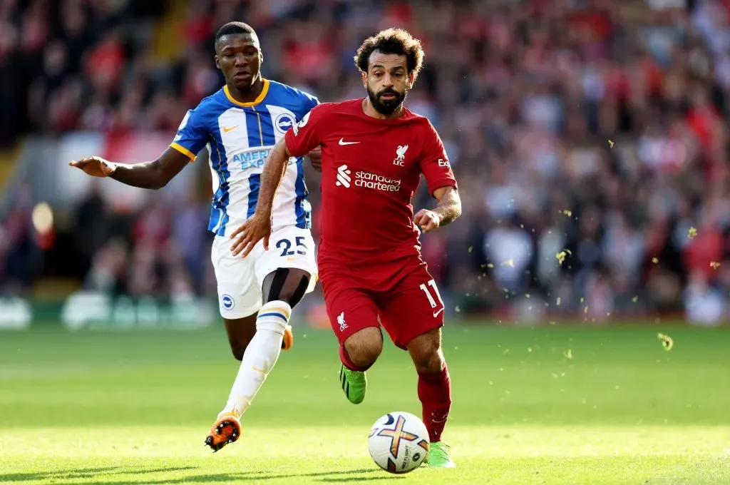 Moisés Caicedo enfrentando al Liverpool con el Brighton. Foto: Getty.
