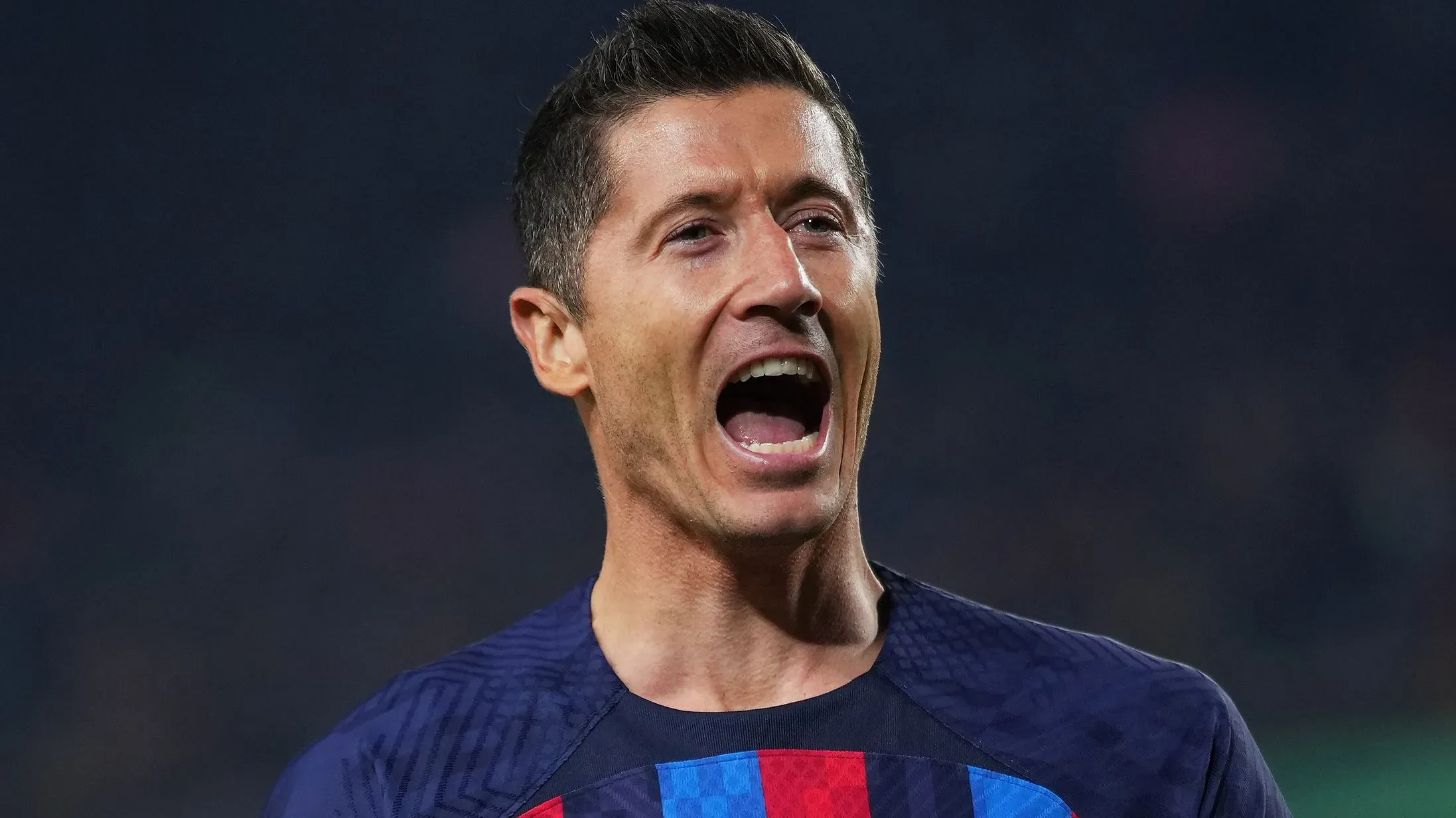 Robert Lewandowski suma 14 goles en 31 partidos en la actual temporada en el Barcelona. Getty Images.