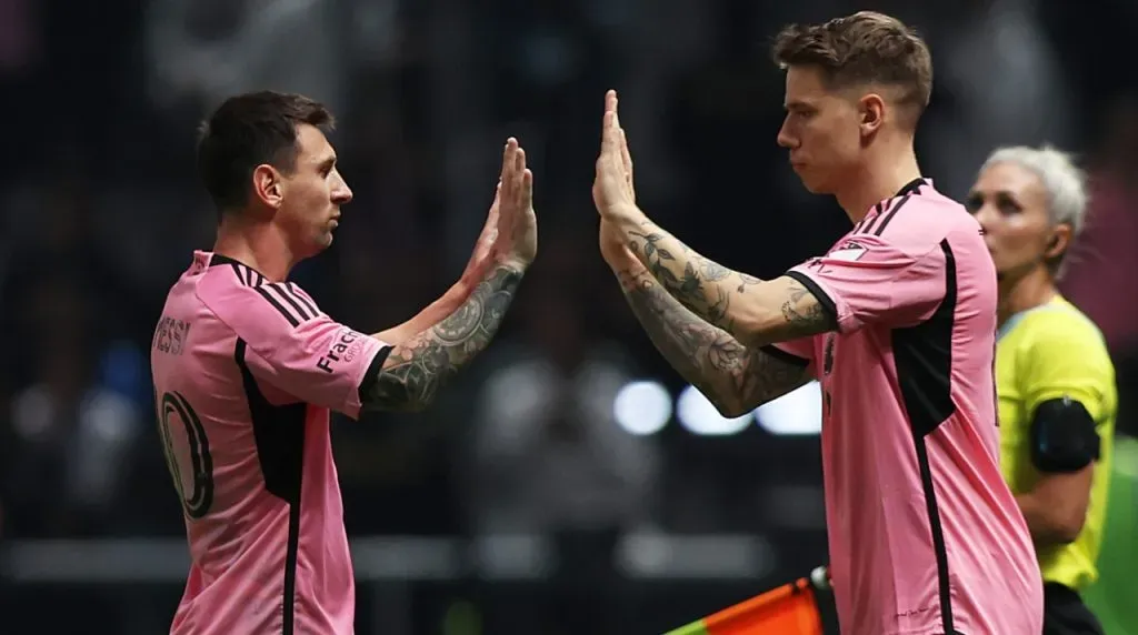 Lionel Messi y Robert Taylor