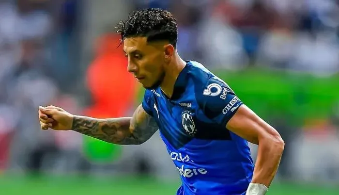 Joao Rojas rescindió contrato con Monterrey luego de que no aceptara otras ofertas. Foto: Getty.
