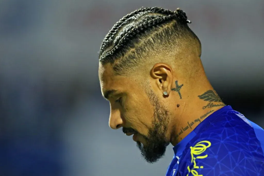 Paolo Guerrero jugando en Avaí de Brasil. (Foto: Getty).