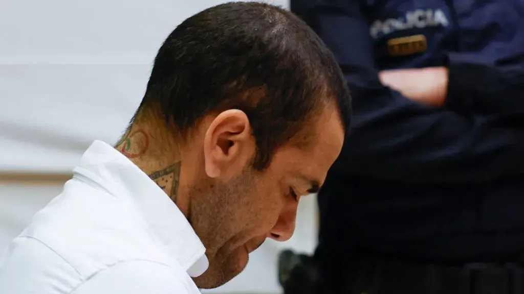 Dani Alves espera la sentencia del juicio que lo acusa por abuso sexual. Getty Images.