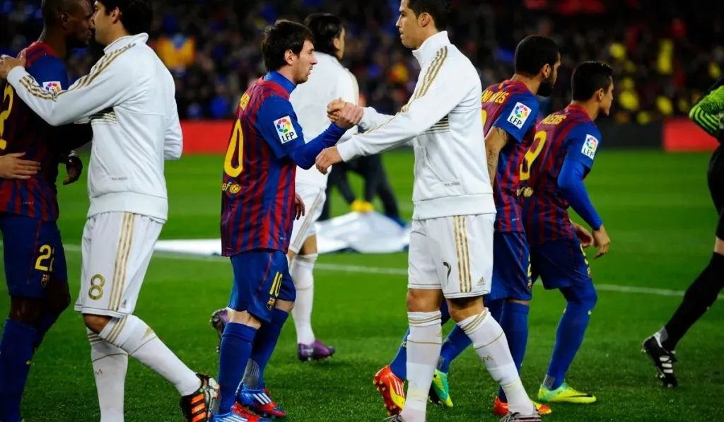 Cristiano Ronaldo y Leo Messi en un Clásico de LaLiga: Getty Images