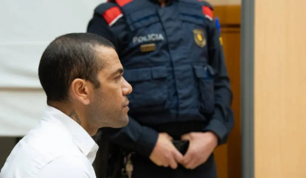 Dani Alves en el juicio que lo condenó a cuatro años y medio de prisión. Getty Images.