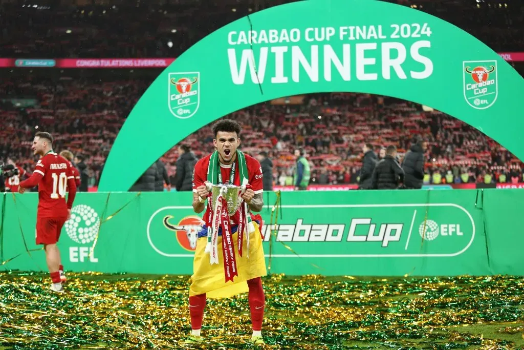 Luis Diaz tras ganar la Carabao Cup con el Liverpool.