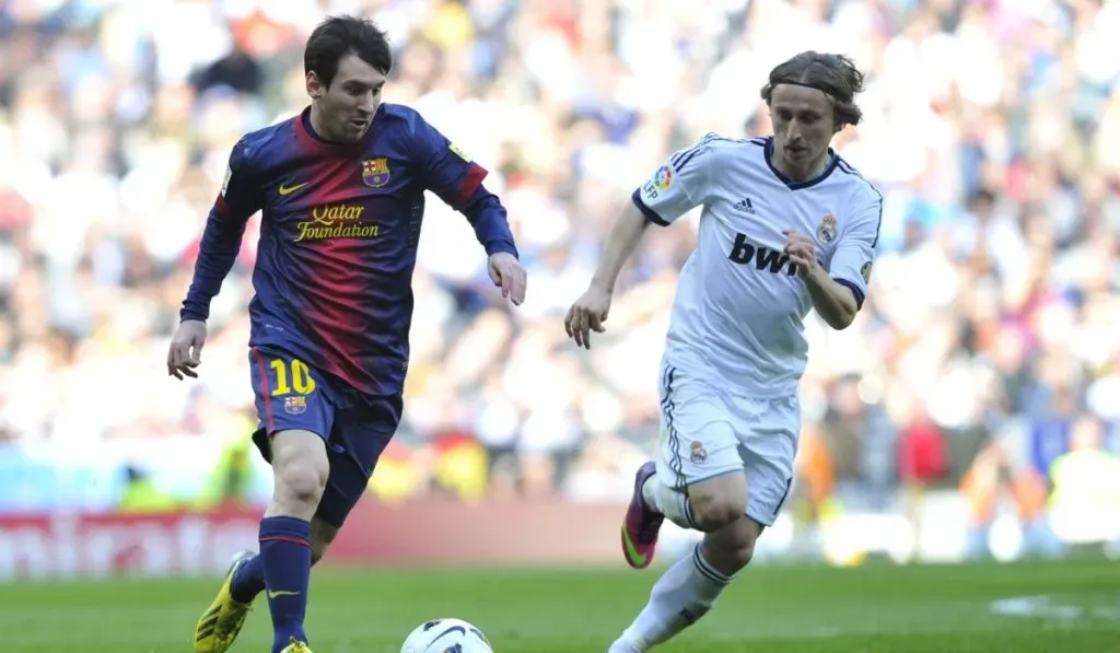 Messi y Modric, en un Barcelona vs. Real Madrid por el 2013: Getty Images