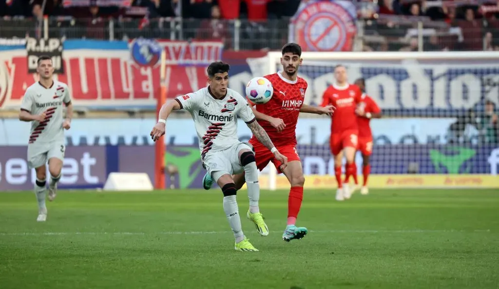 Piero Hincapié es uno de los líderes de la defensa del Bayer Leverkusen. (Foto: IMAGO)