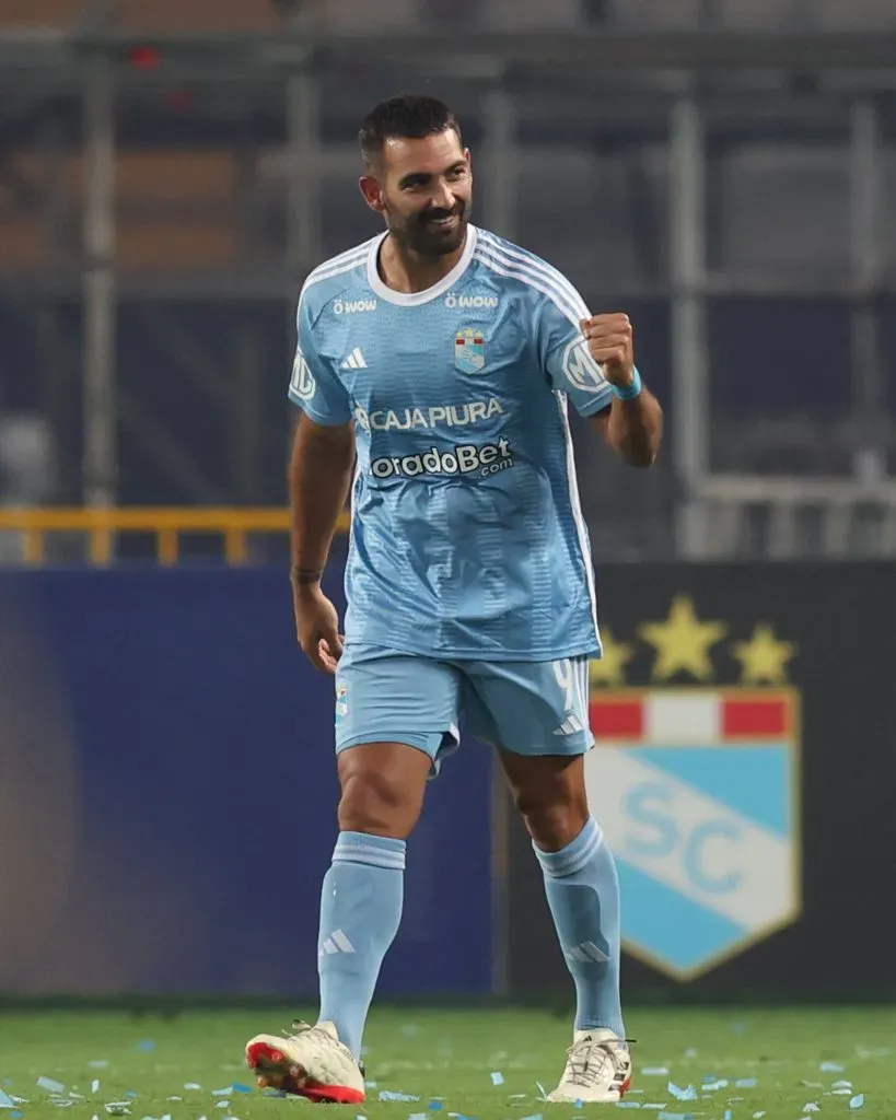 Martín Cauteruccio anotando con Sporting Cristal. (Foto: IMAGO).
